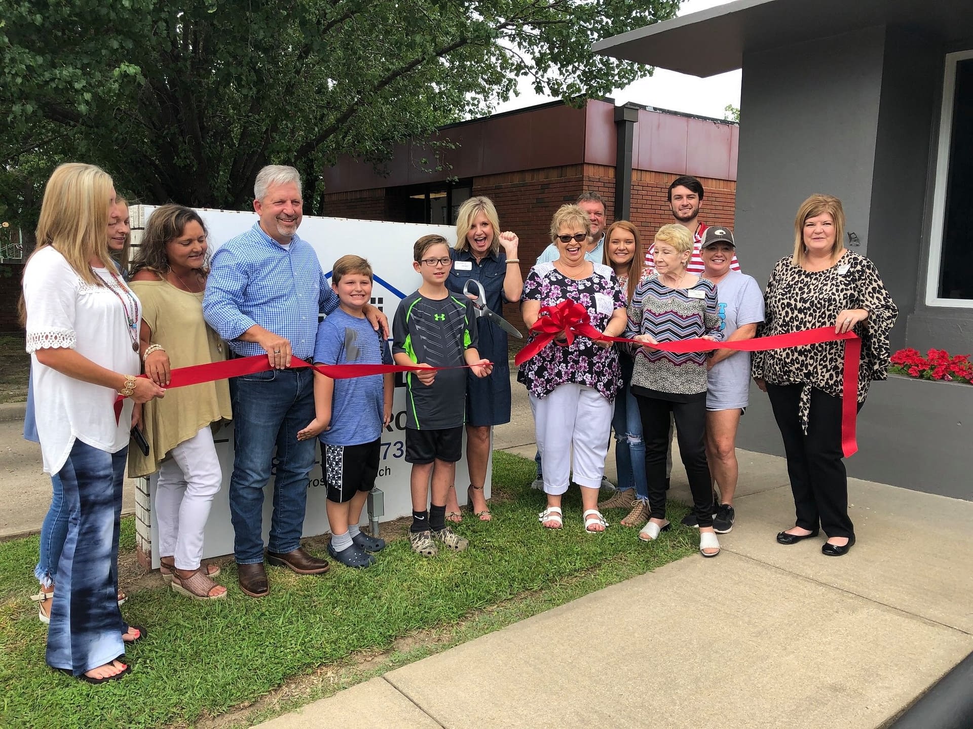 Crossett Ark Area Chamber Of Commerce & Premier Realty Say Thanks To